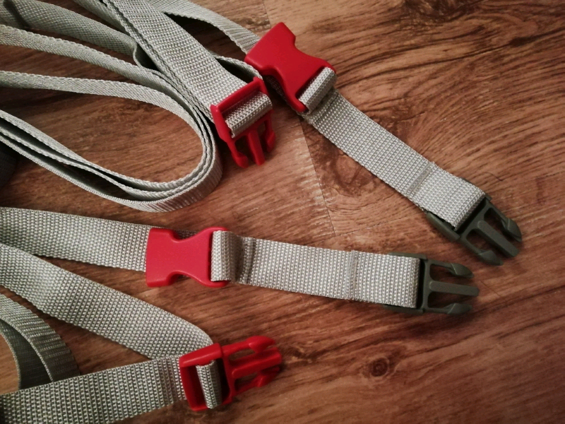 chicco next to me straps